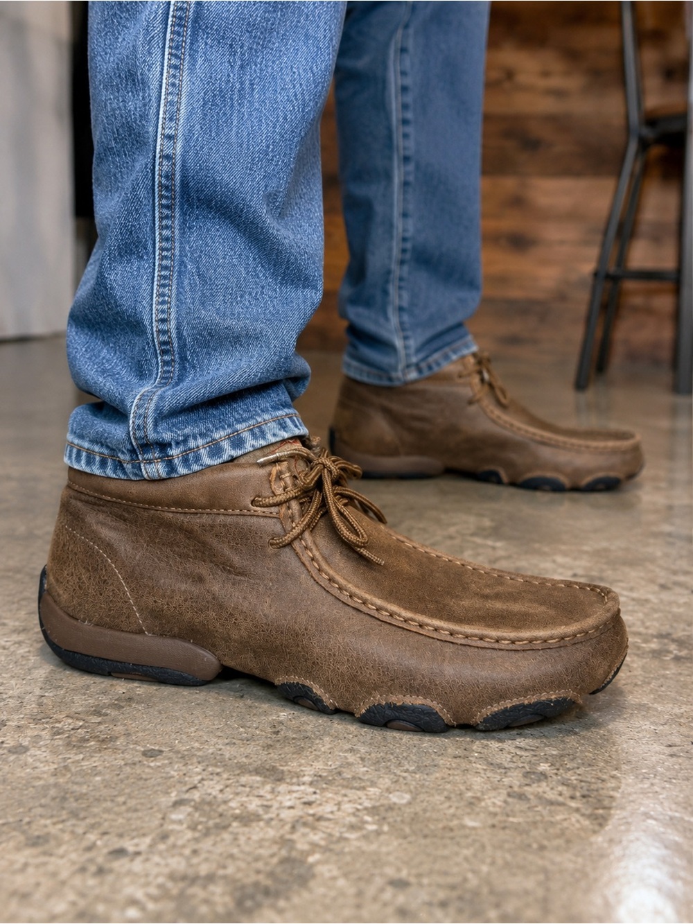 Twisted X Men’s 7.5 M Brown Leather Chukka Moc Toe Casual Driving Shoes
